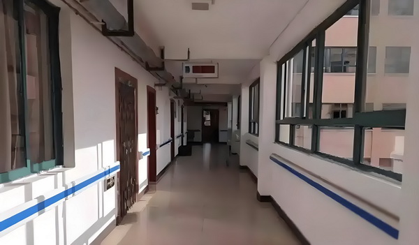 转深户后不在深圳工作_杨幂在首映礼上的一个举动，让赵丽颖再成为焦点 杨幂在首映的事情无最火疑是